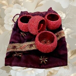 New! Beaded Napkin Ring Set (4)